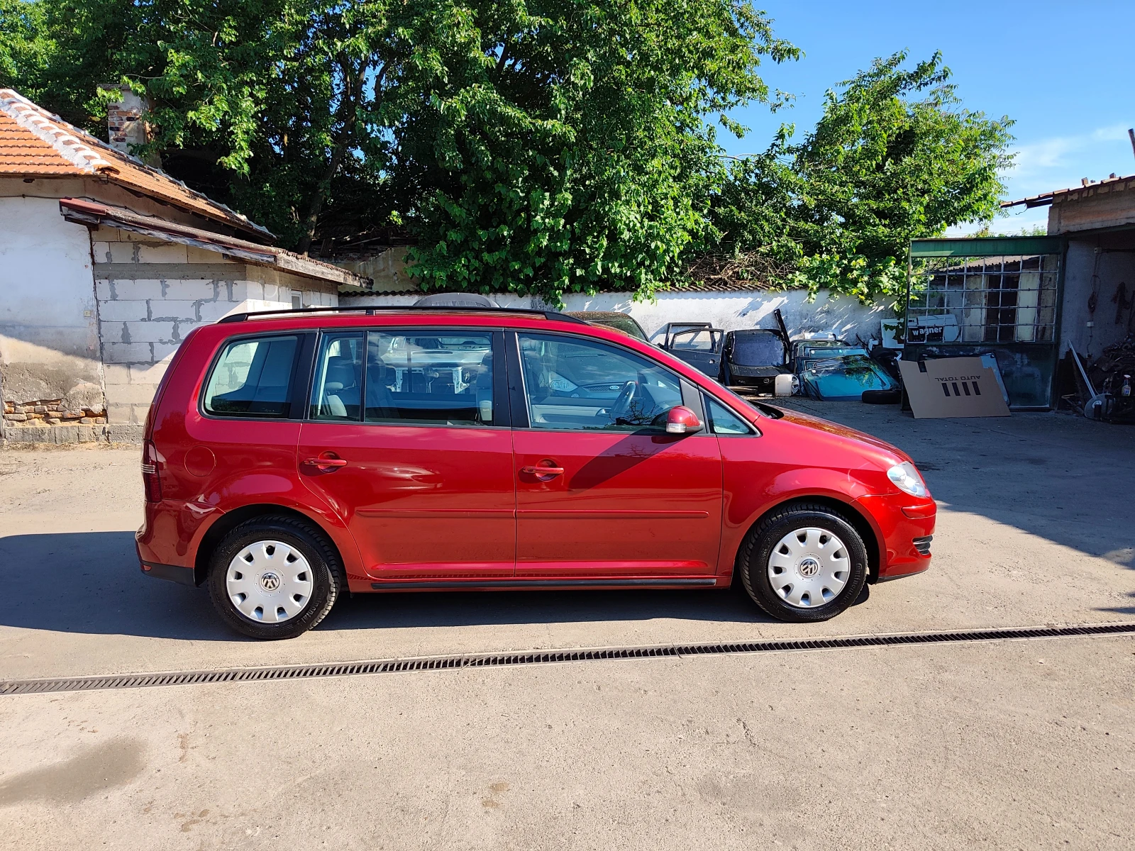VW Touran 1.9TDI, снимка 8 - Автомобили и джипове - 54869055
