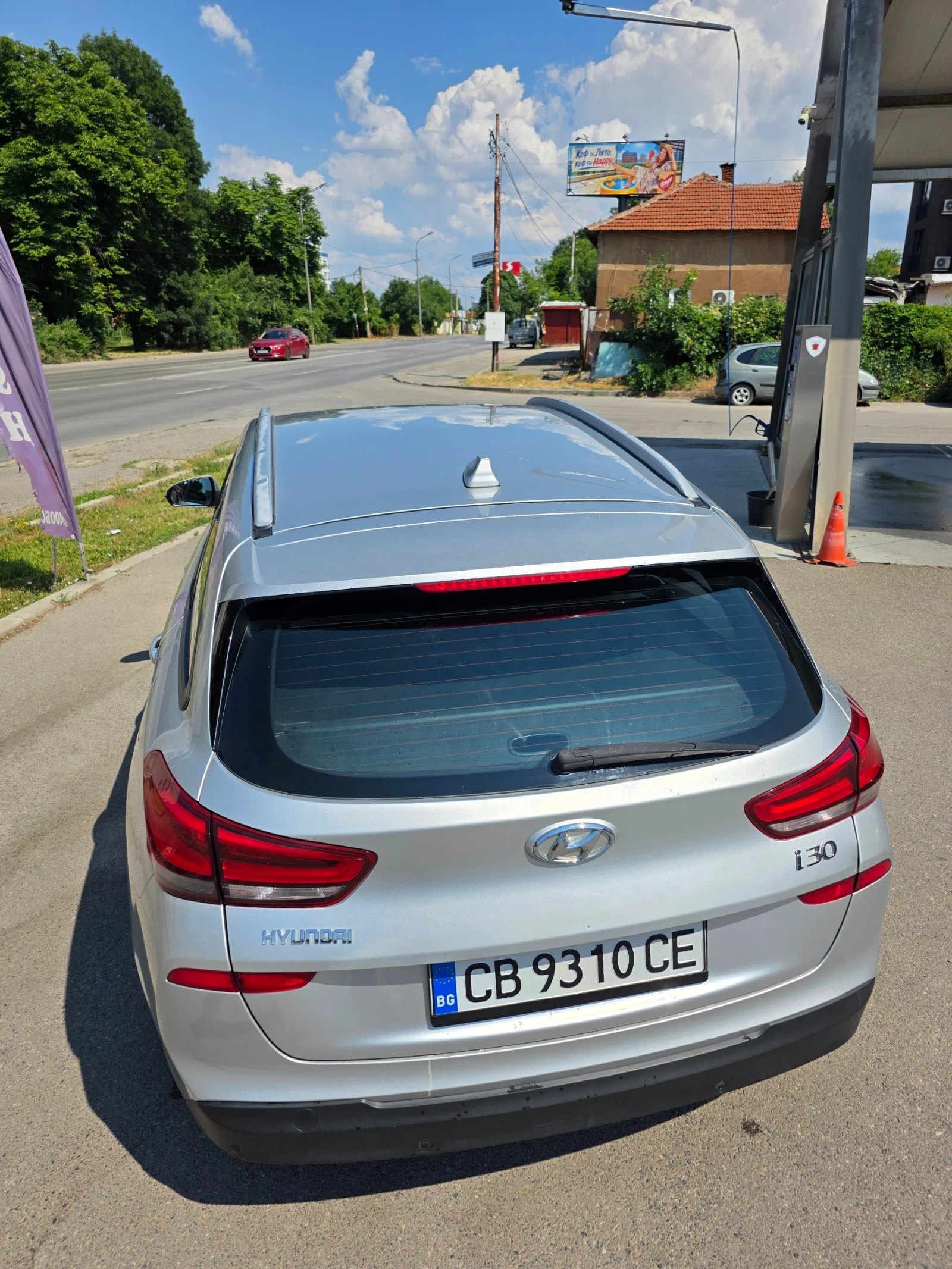 Hyundai I30 КОМБИ, снимка 3 - Автомобили и джипове - 55071954