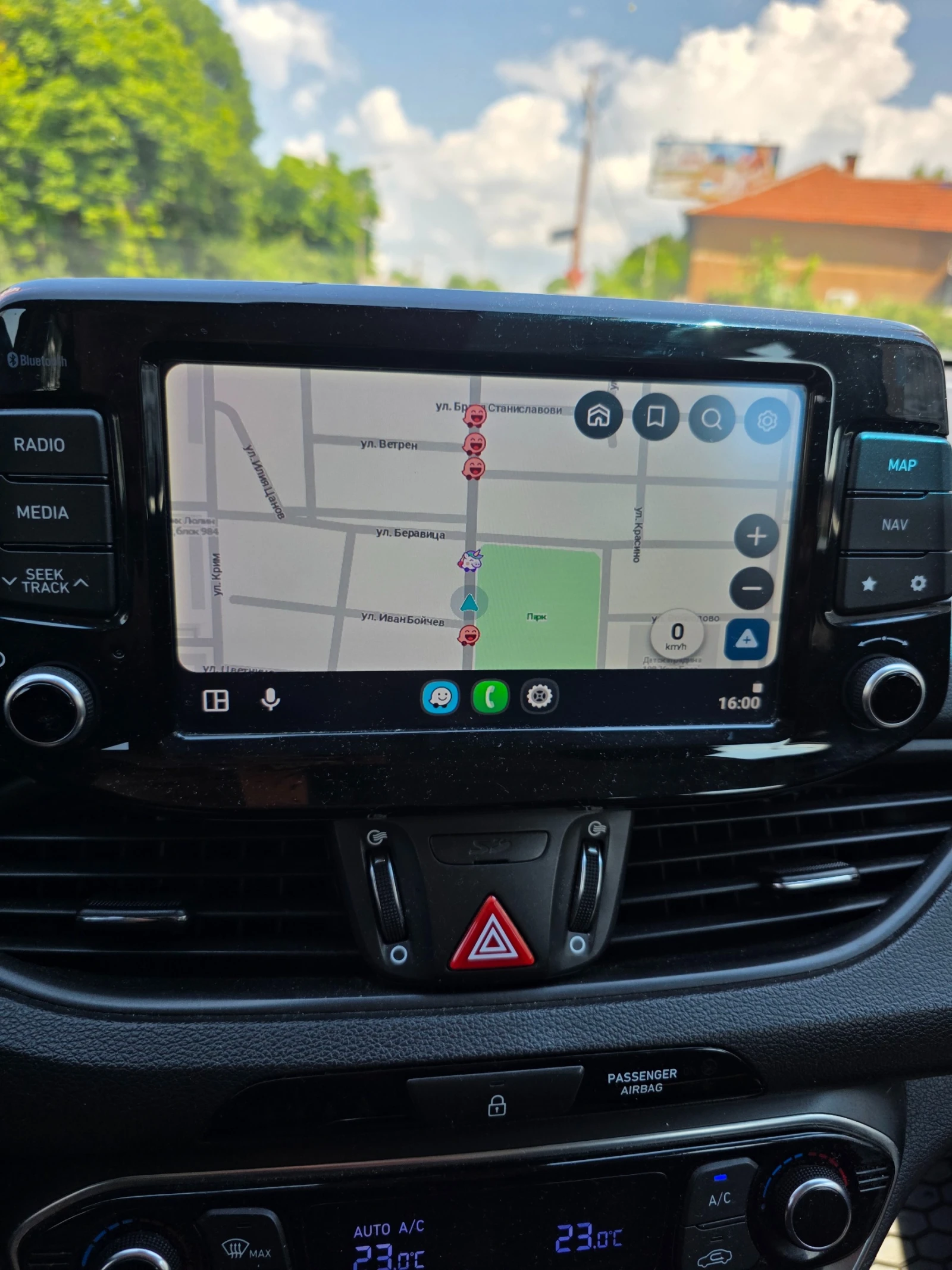 Hyundai I30 КОМБИ, снимка 8 - Автомобили и джипове - 55071954