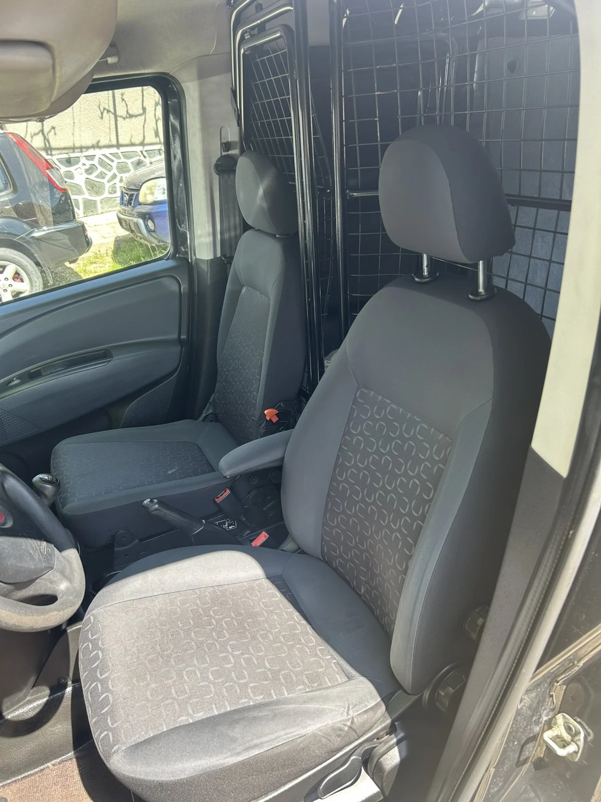 Fiat Doblo 1.3D Maxxi, снимка 8 - Автомобили и джипове - 55191359
