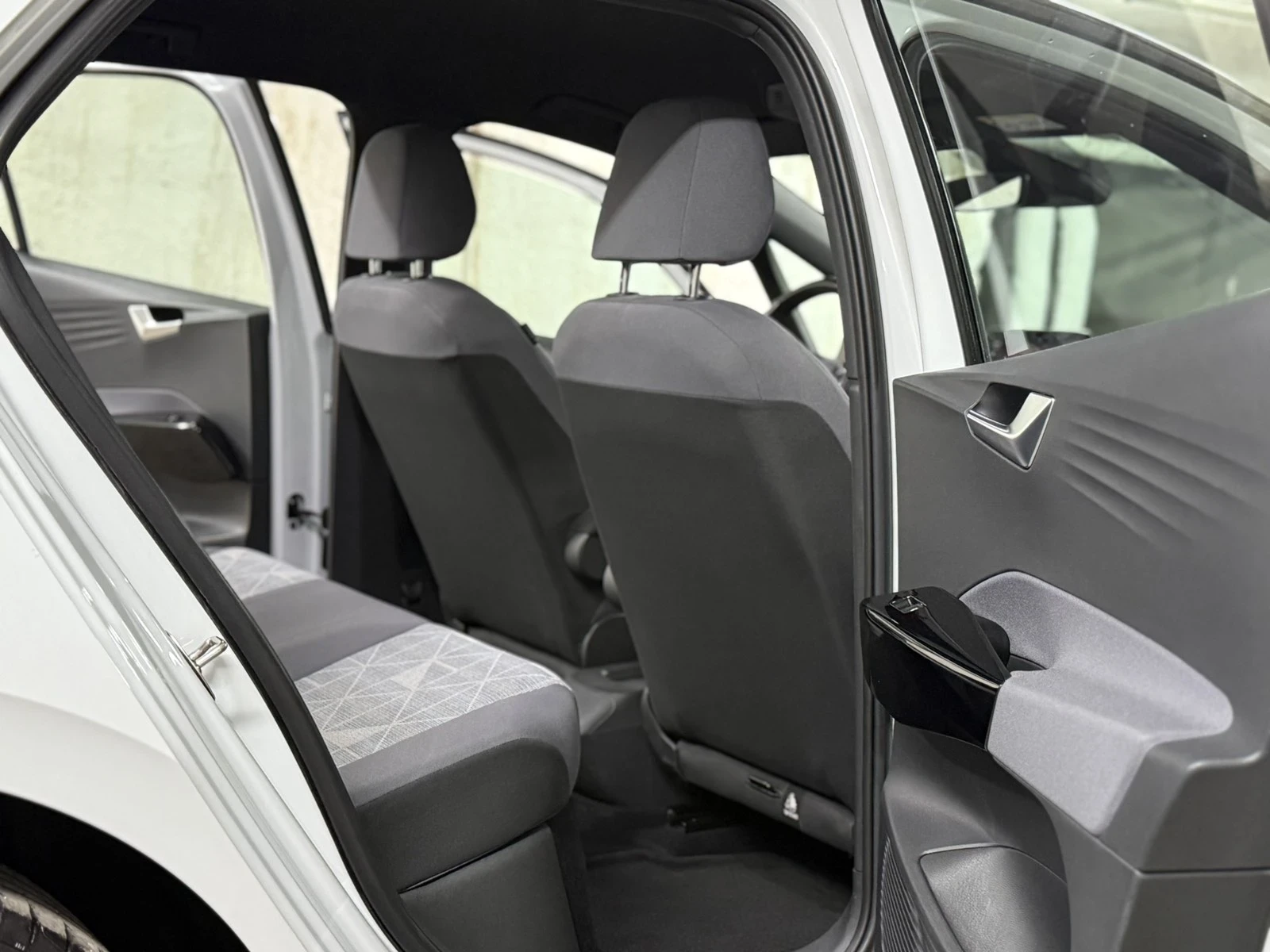 VW ID.3 Pro Performance, снимка 9 - Автомобили и джипове - 55224812