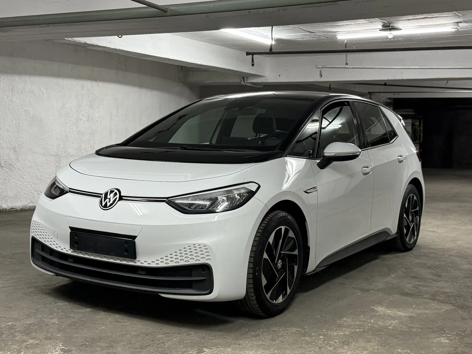 VW ID.3 Pro Performance, снимка 2 - Автомобили и джипове - 55224812