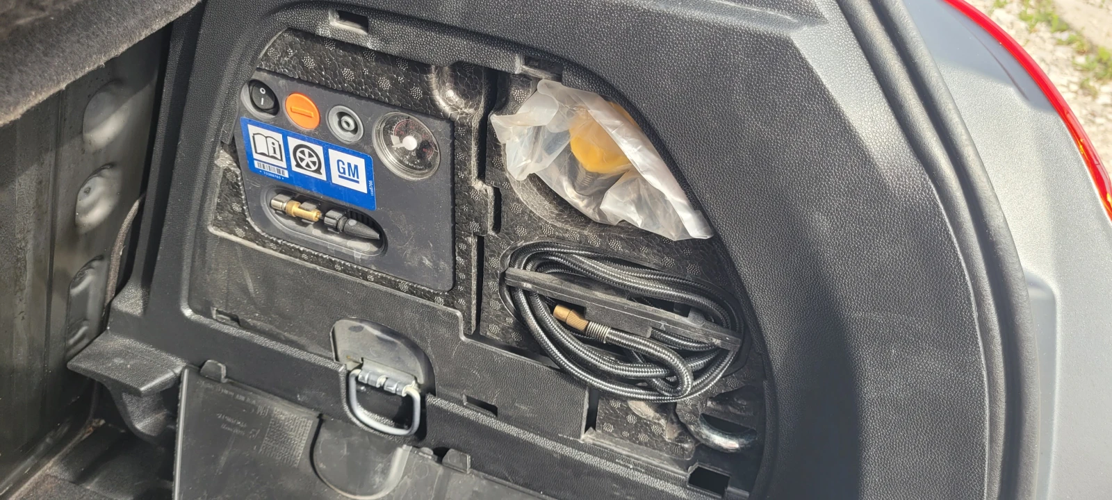 Opel Corsa 1.4 GAS , снимка 14 - Автомобили и джипове - 55406539
