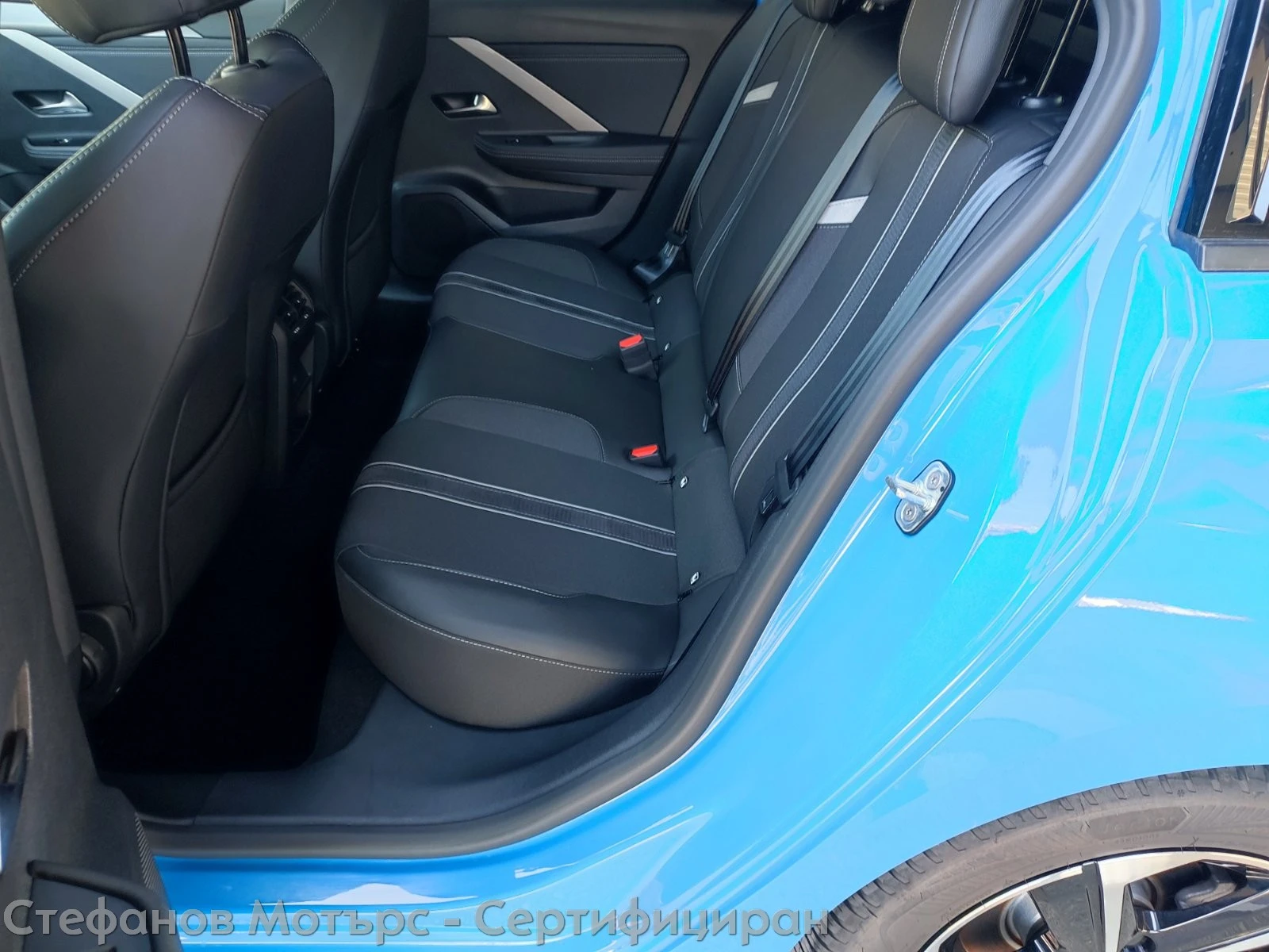 Opel Astra L GS 1.2 Turbo (131hp) MT6, снимка 13 - Автомобили и джипове - 55698433