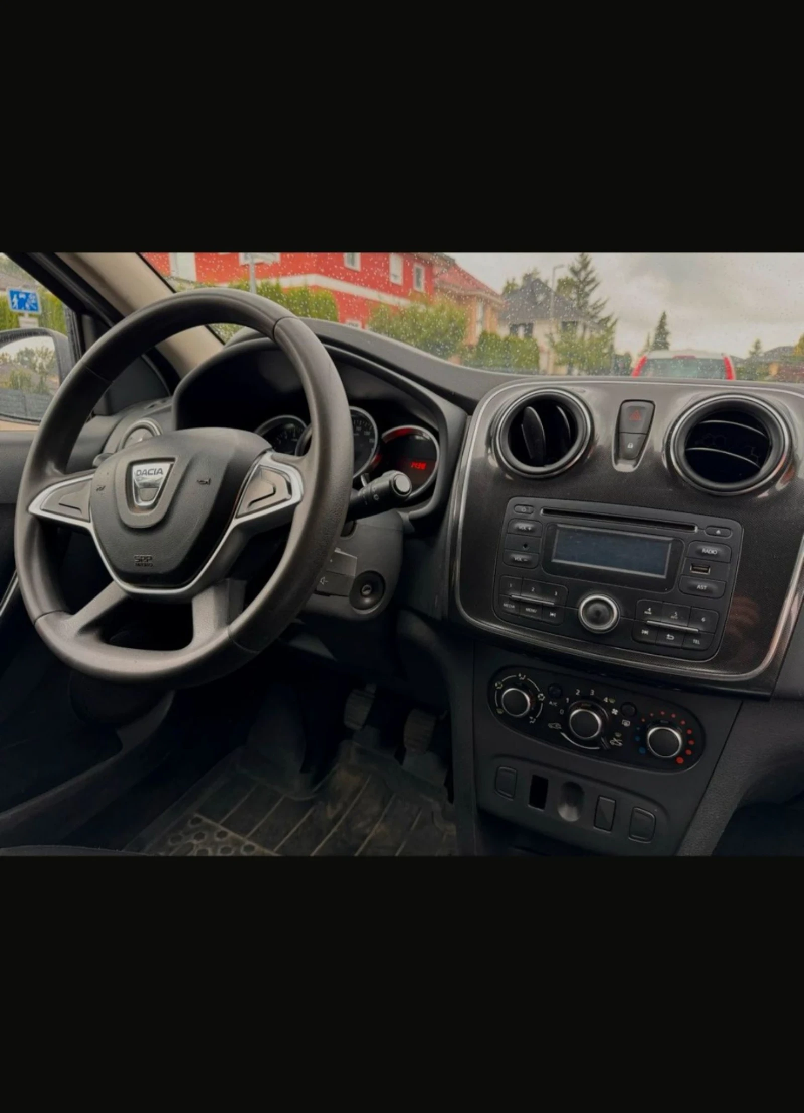 Dacia Logan DCI, снимка 7 - Автомобили и джипове - 55838834