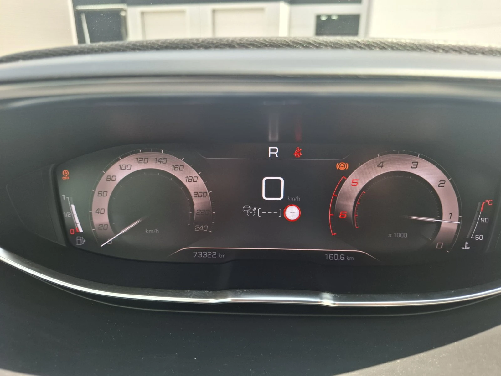 Peugeot 5008 2.0 BlueHDi New Line GT, снимка 11 - Автомобили и джипове - 56002370