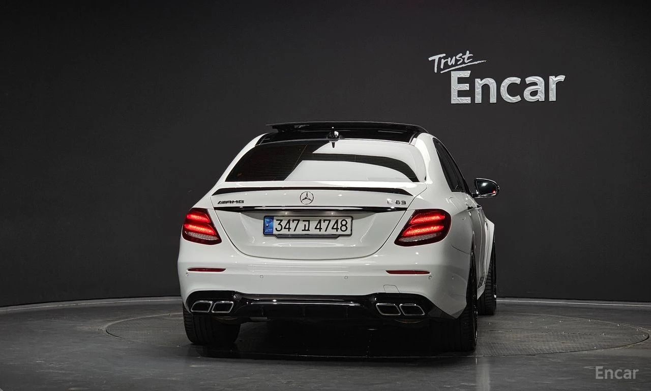 Mercedes-Benz E 63 AMG 4MATIC+ BURMESTER* ОБДУХВАНЕ* LANE* ASSIST* , снимка 4 - Автомобили и джипове - 56118292