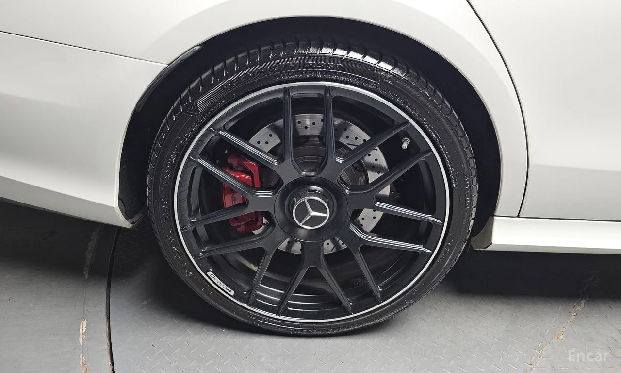 Mercedes-Benz E 63 AMG 4MATIC+ BURMESTER* ОБДУХВАНЕ* LANE* ASSIST* , снимка 5 - Автомобили и джипове - 56118292