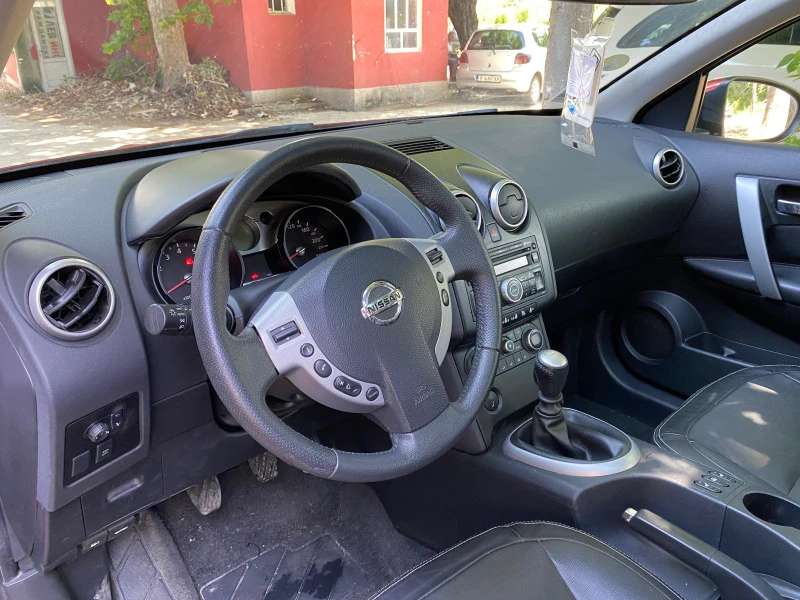 Nissan Qashqai Панорама 2.0I Бензин, снимка 9 - Автомобили и джипове - 46318769