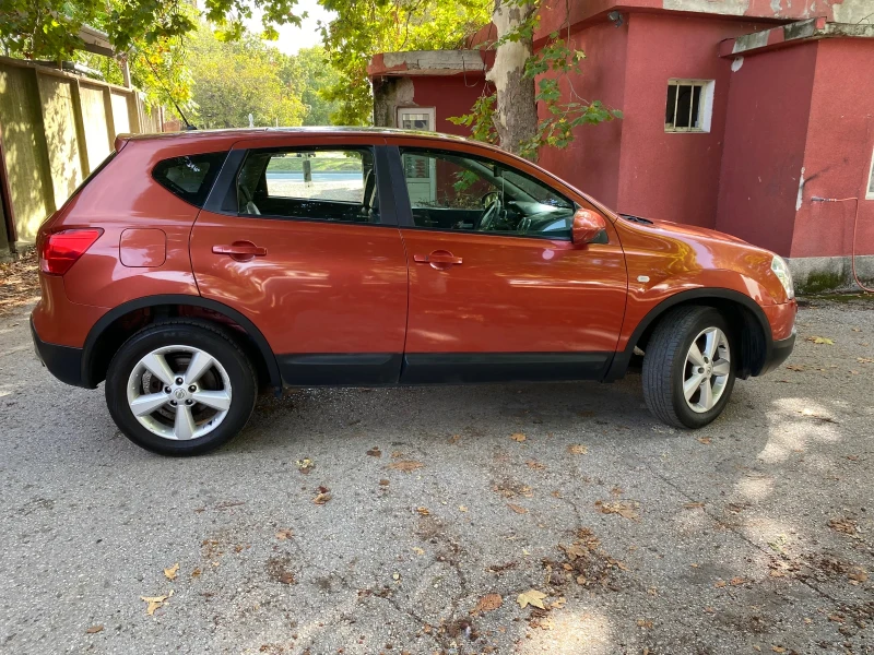 Nissan Qashqai Панорама 2.0I Бензин, снимка 10 - Автомобили и джипове - 46318769