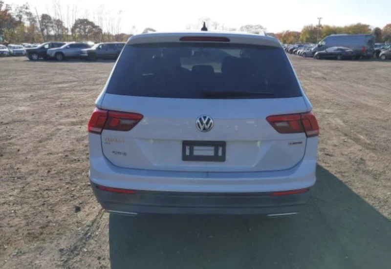 VW Tiguan, снимка 7 - Автомобили и джипове - 48252426