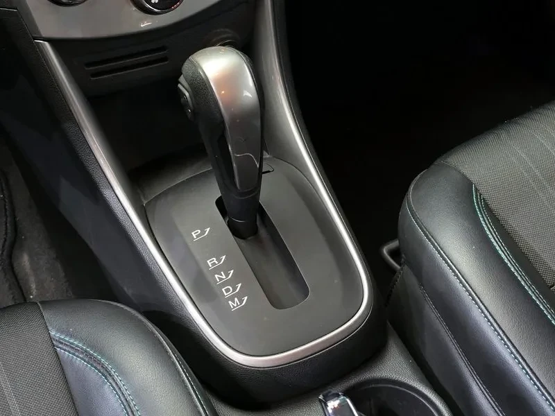 Chevrolet Trax 1.4, снимка 9 - Автомобили и джипове - 54330258