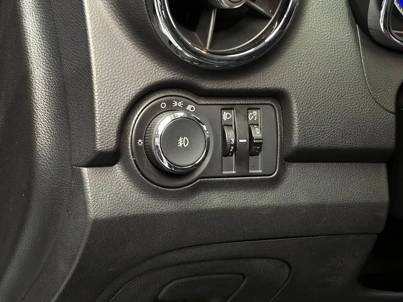 Chevrolet Trax 1.4, снимка 14 - Автомобили и джипове - 54330258