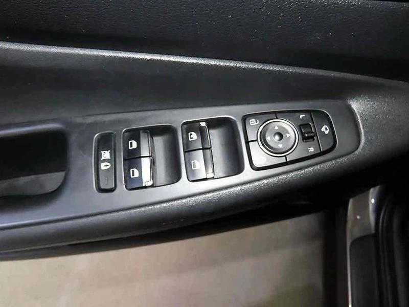 Hyundai Santa fe Diesel 2, 0 4WD| 200к.с.| ВКЛ.ТЕХНОТЕСТ, снимка 13 - Автомобили и джипове - 55612511