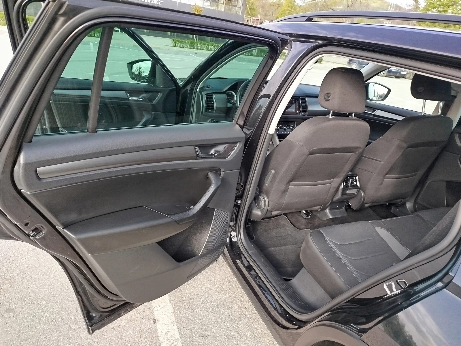 Skoda Kodiaq  4x4 7DSG Ambition  2-   | Mobile.bg   14