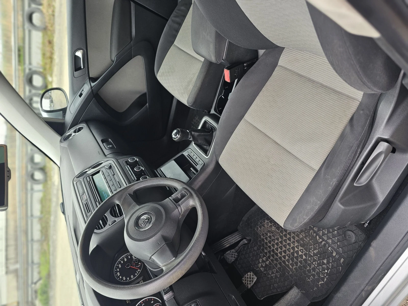 VW Tiguan 2.0 TDI  Facelift TOP, снимка 6 - Автомобили и джипове - 53926356