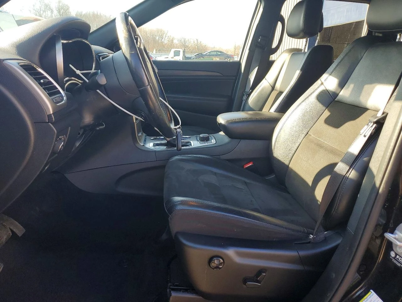 Jeep Grand cherokee 3.6l Laredo E, снимка 7 - Автомобили и джипове - 53938514