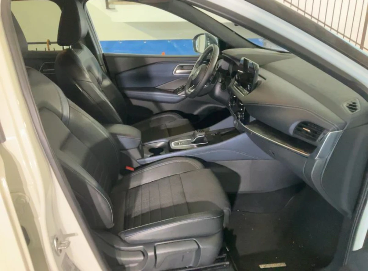 Nissan Qashqai 1.3DIG HYBRID ОЧАКВАН ВНОС, снимка 13 - Автомобили и джипове - 54970869