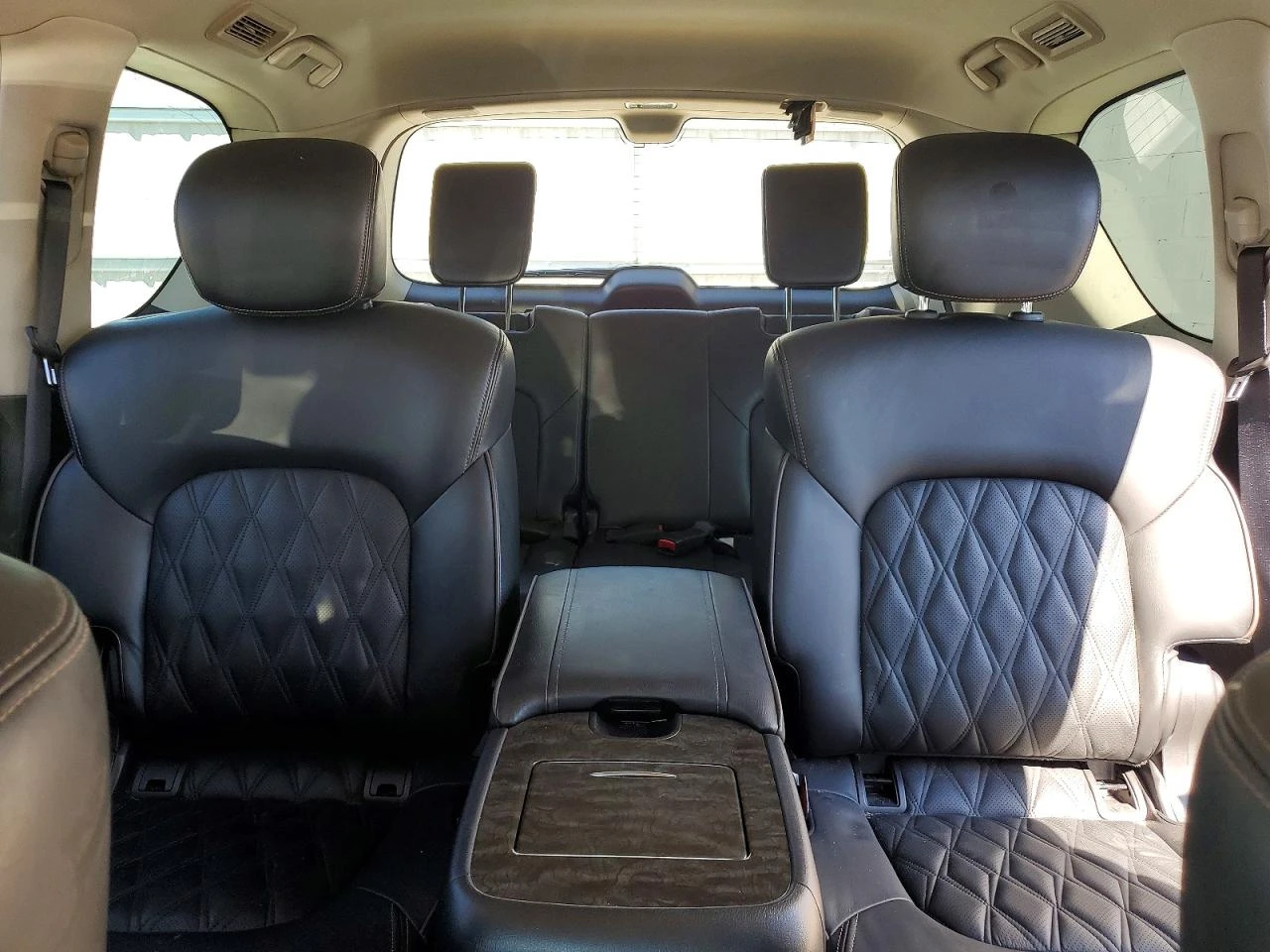 Nissan Armada, снимка 10 - Автомобили и джипове - 55970263