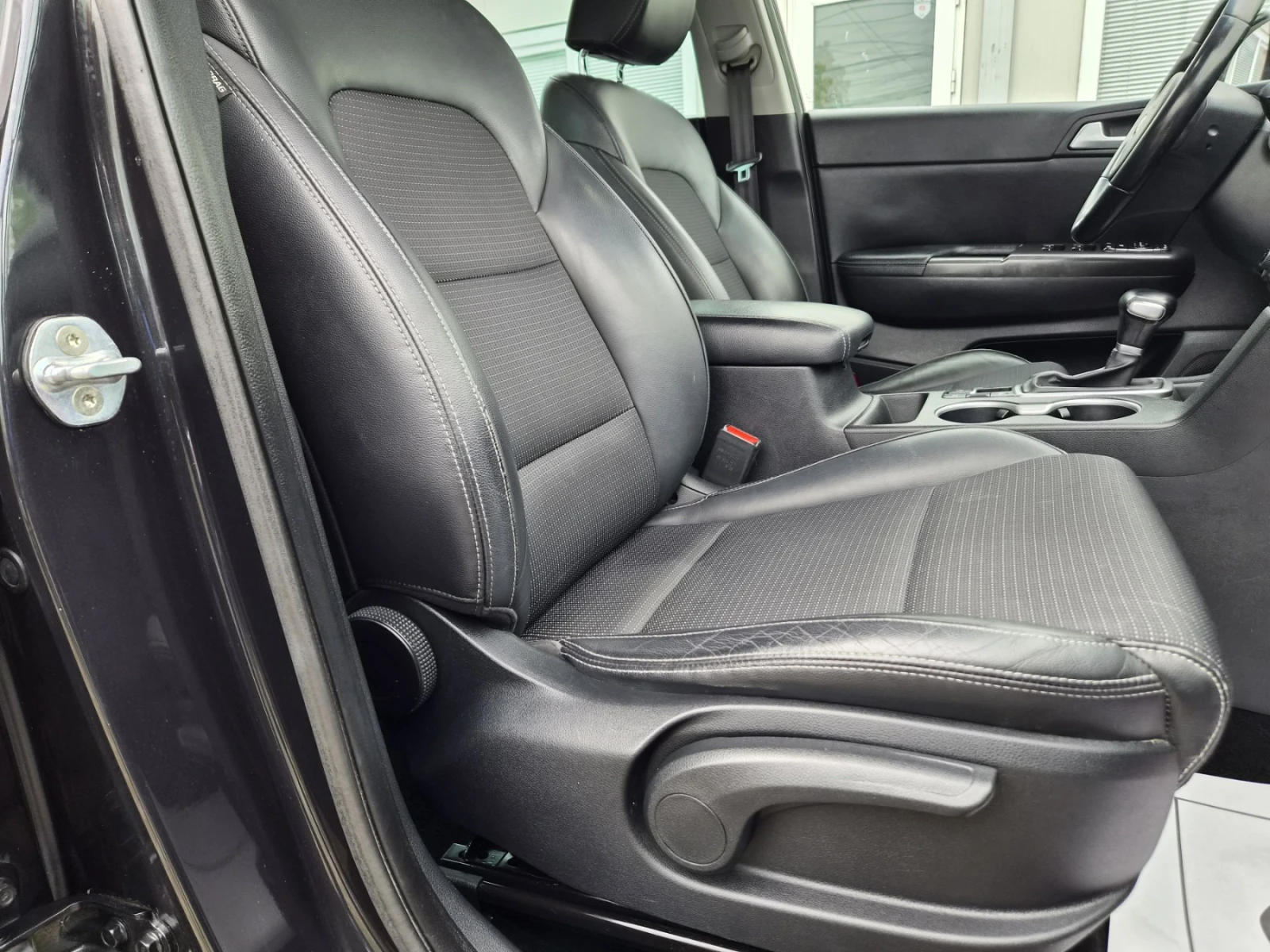 Kia Sportage 1.7CRDI-��������-AUTOMATIC | Mobile.bg � ����������� 11