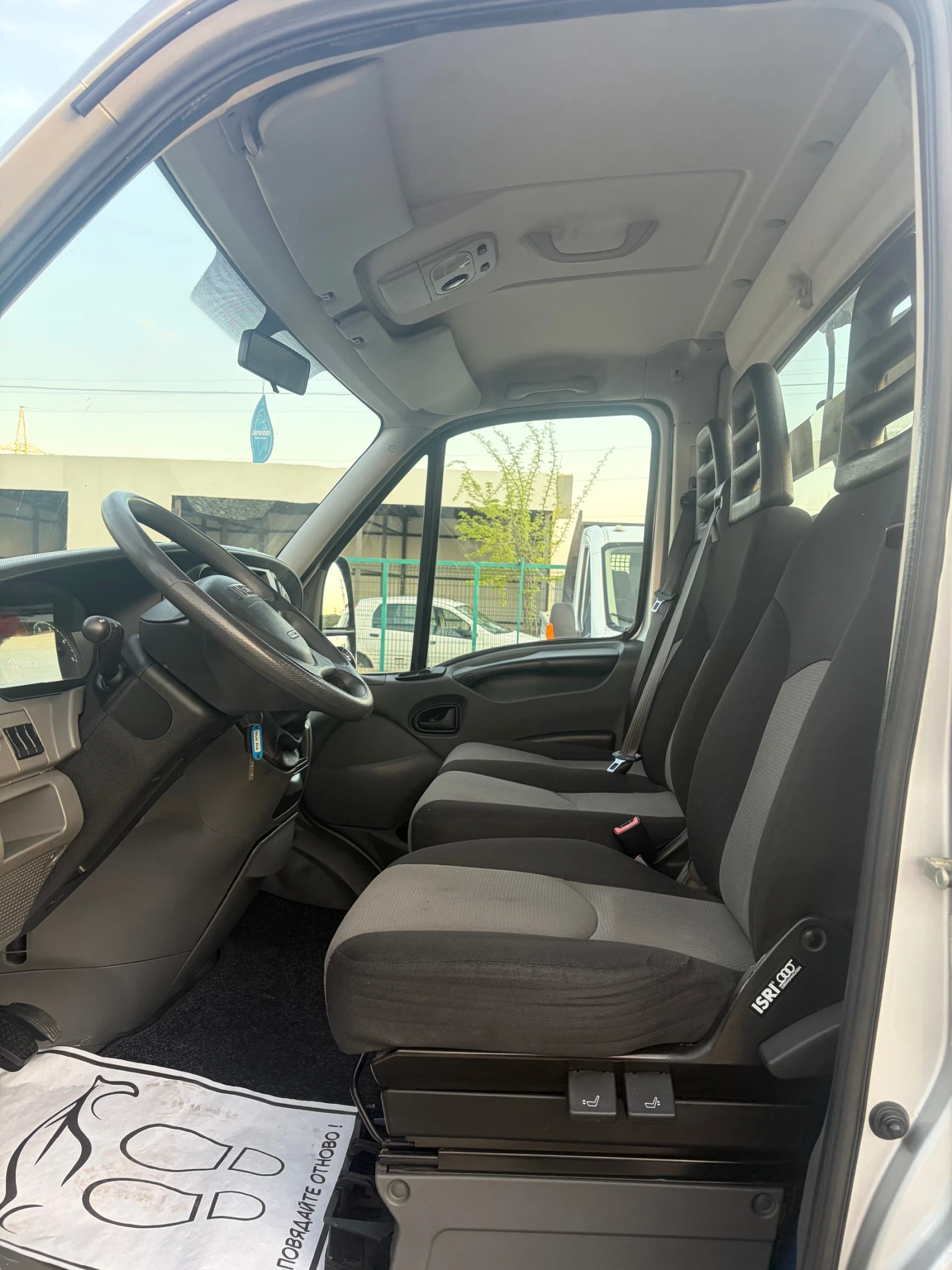 Iveco Daily 35C15 клима+ кран Б-категория, снимка 8 - Бусове и автобуси - 54439442