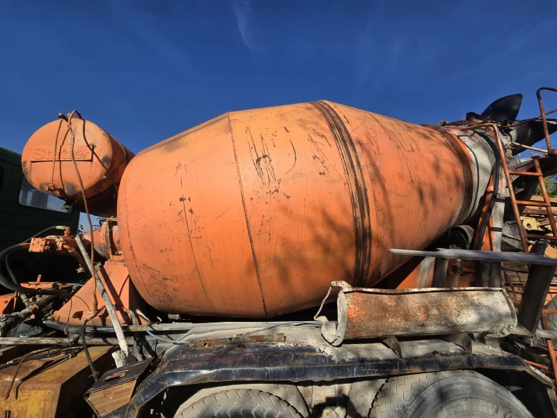 Бетон миксер Mercedes 22.24, снимка 3 - Индустриална техника - 52729792