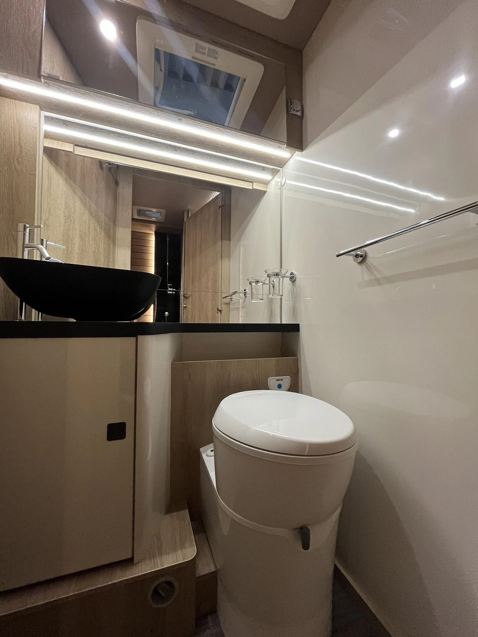Кемпер Mobilvetta KEA i90 AT8 2025 Автоматик;Солар;Navi;Камера - изображение 8