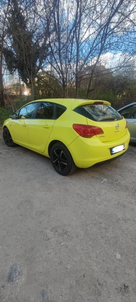Opel Astra 1.4 АГУ, снимка 1