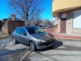 Peugeot 206 Газ/Бензин 1.4 Климатик Нови Гуми, снимка 4 - Автомобили и джипове - 53664171