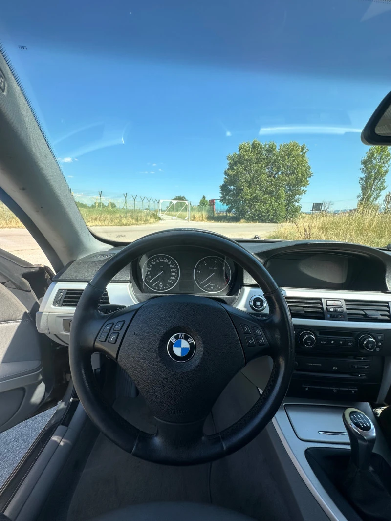 BMW 330, снимка 12 - Автомобили и джипове - 47242318