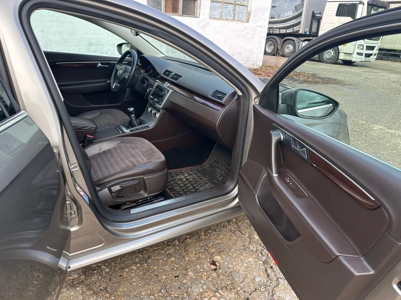 VW Passat, снимка 5 - Автомобили и джипове - 48758859