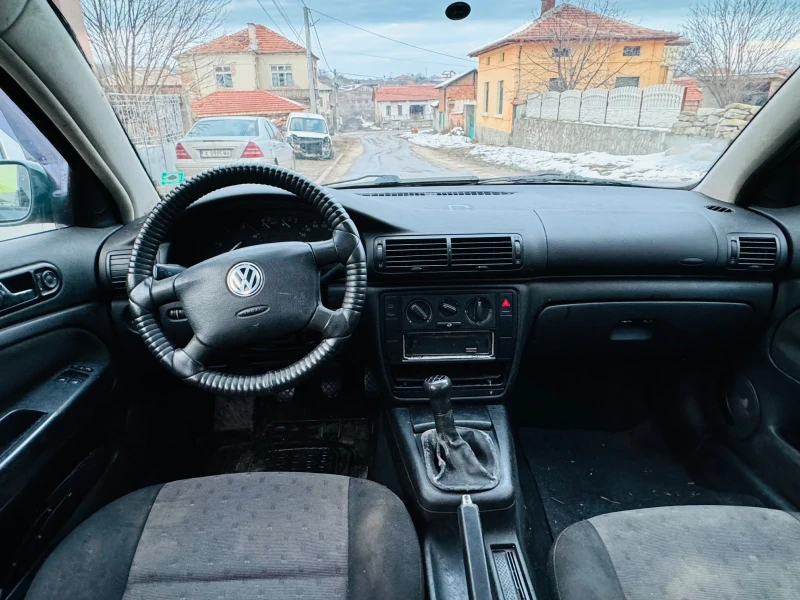 VW Passat 1.9 TDI, снимка 5 - Автомобили и джипове - 48802043