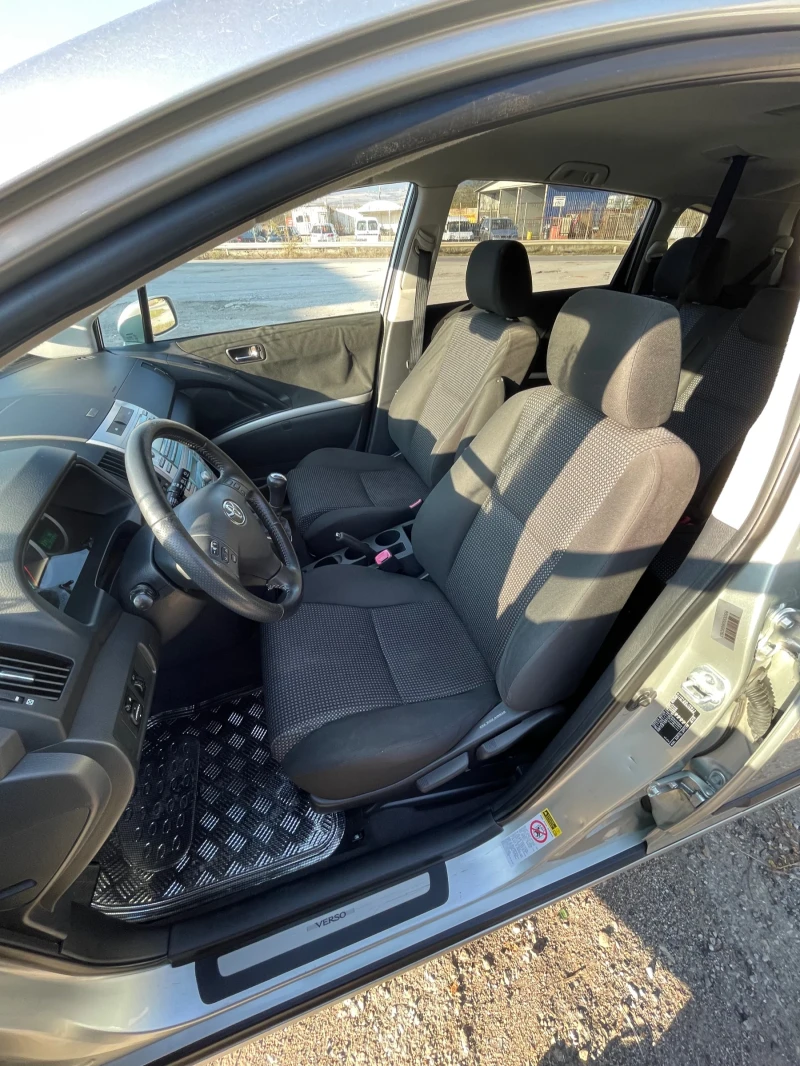 Toyota Verso, снимка 9 - Автомобили и джипове - 52530469