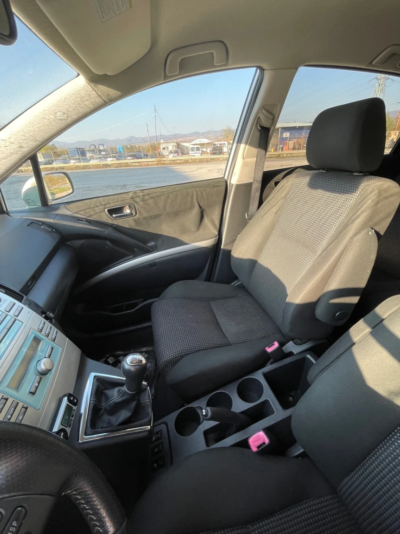 Toyota Verso, снимка 10 - Автомобили и джипове - 52530469