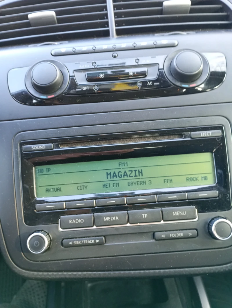 Seat Altea XL 1;6 105кс, снимка 12 - Автомобили и джипове - 52694451