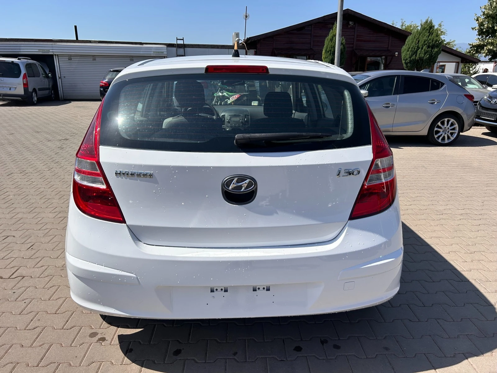 Hyundai I30 1.4i EURO 4 ЛИЗИНГ - изображение 7