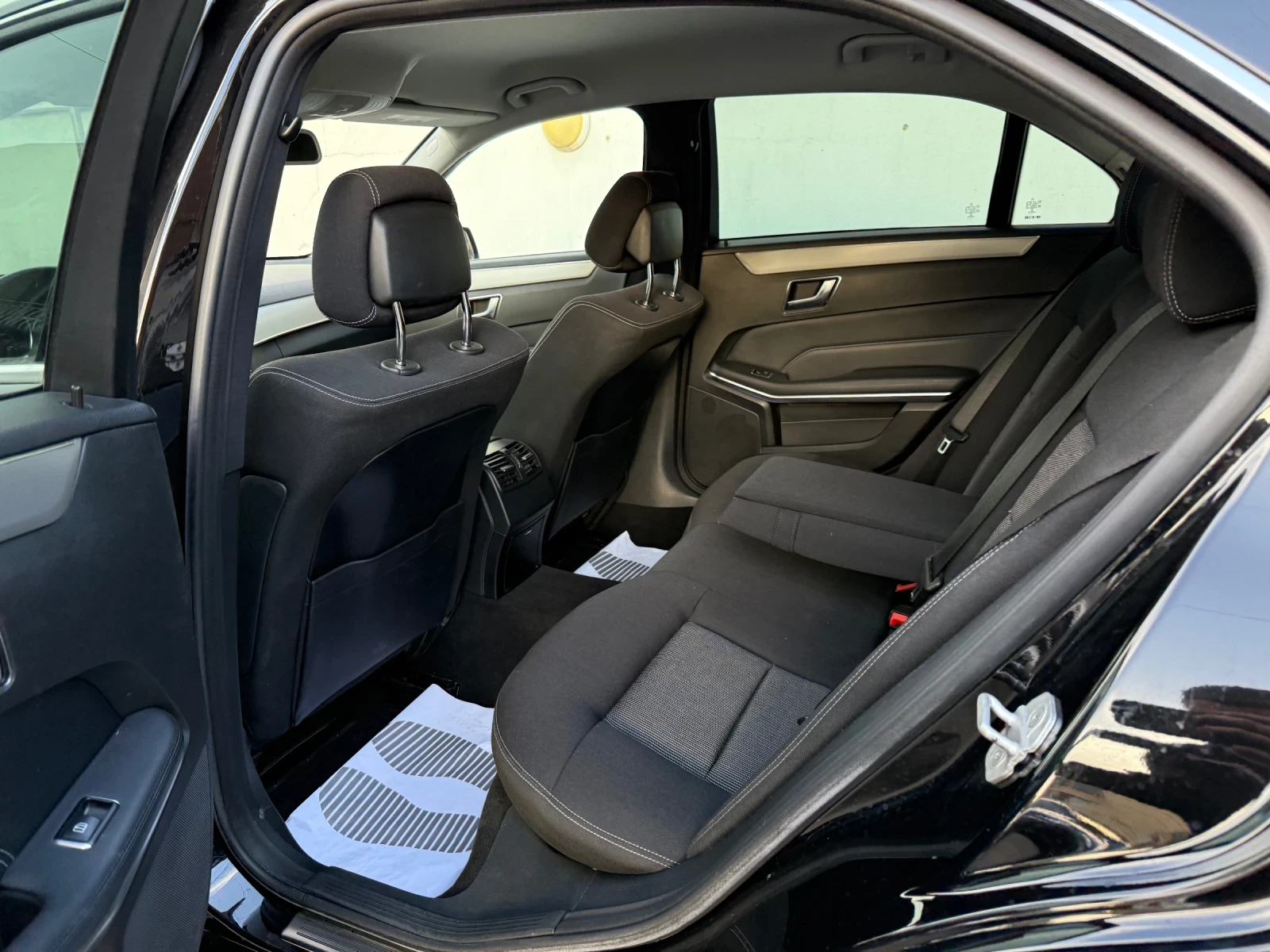 Mercedes-Benz E 200 BLUETEC NAVI PDC ITALY 156000KM!!! | Mobile.bg   14