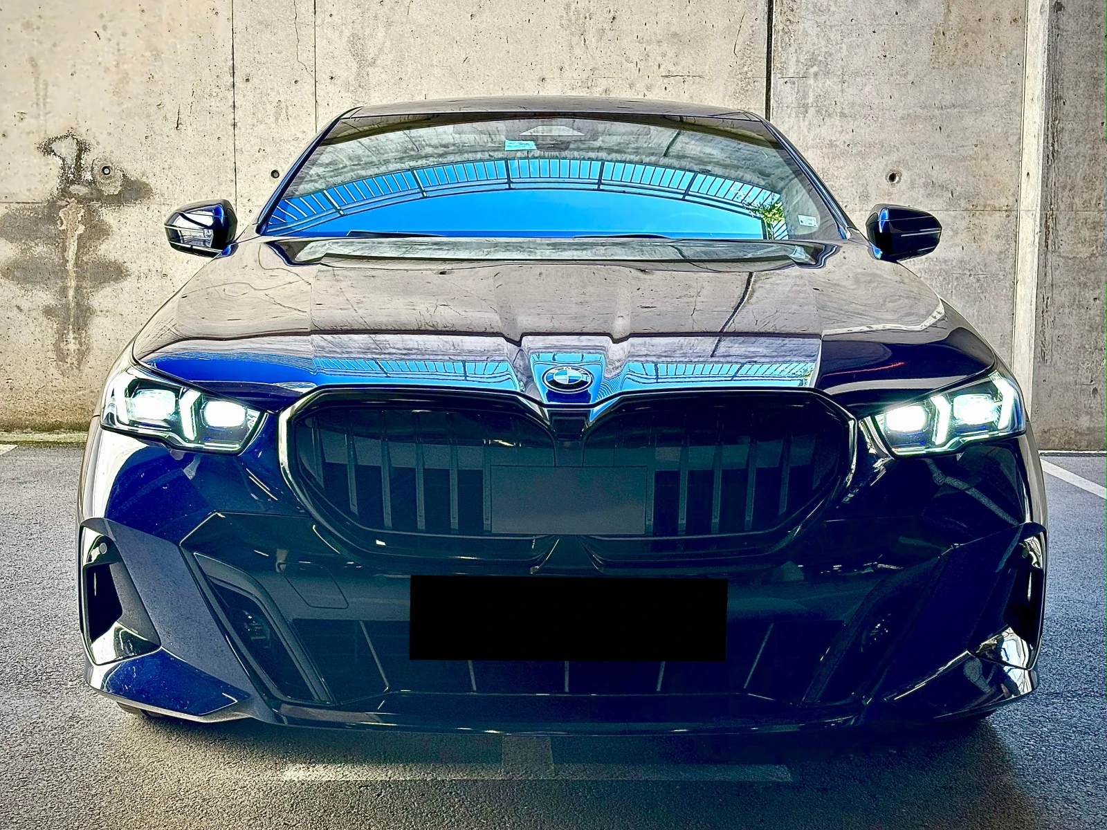 BMW 520 Hybrid M-Pack - изображение 8