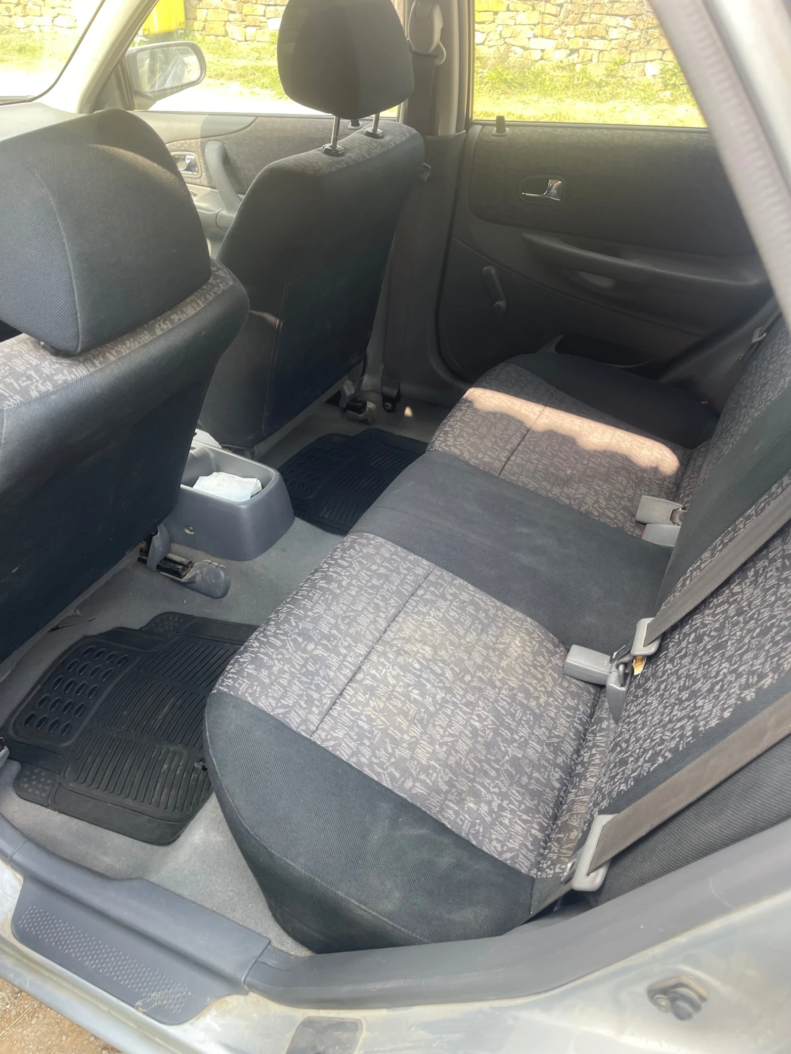 Mazda 323  - изображение 9