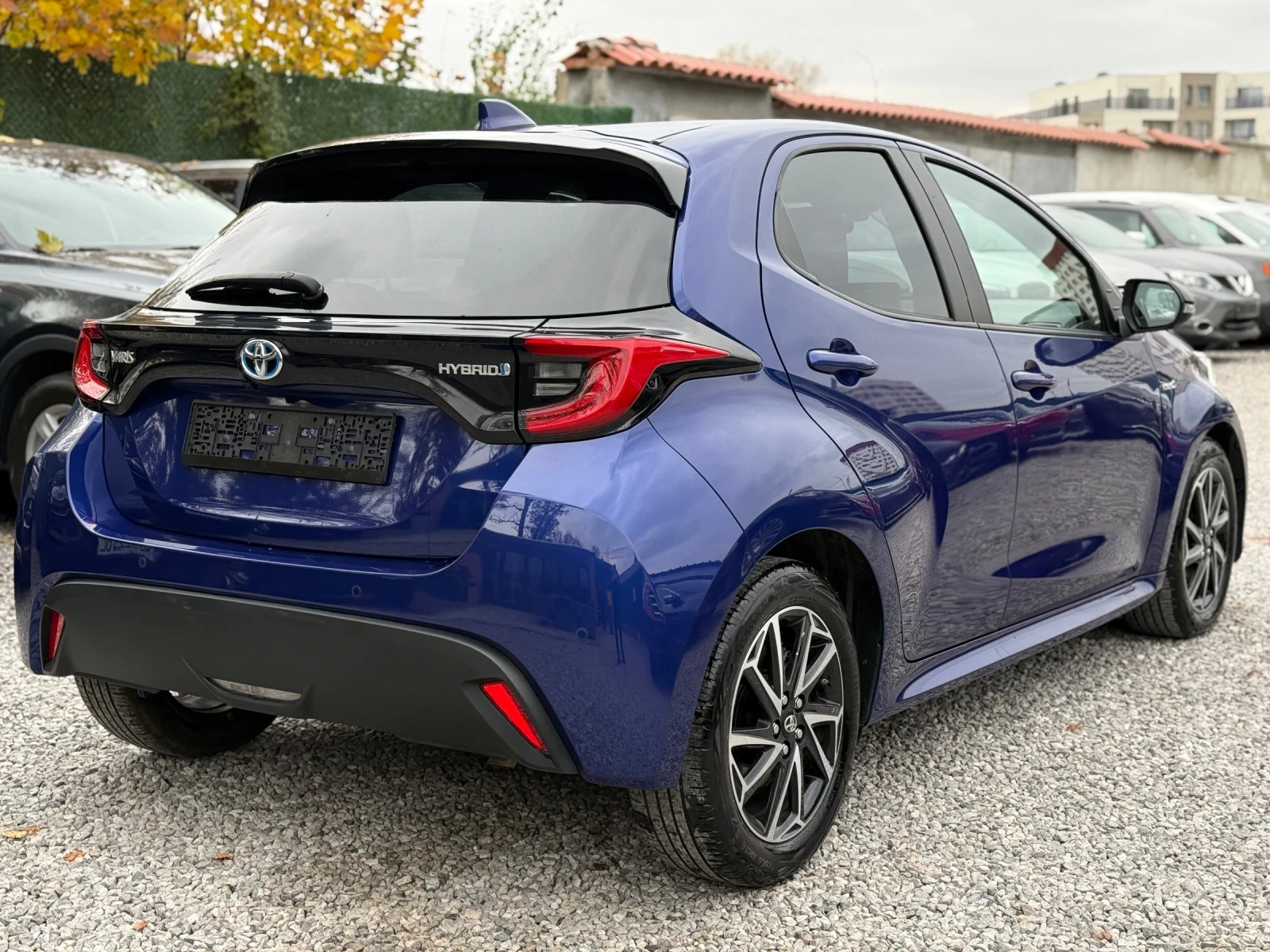 Toyota Yaris 1.5Hybrid/42 000km/92hp - изображение 7