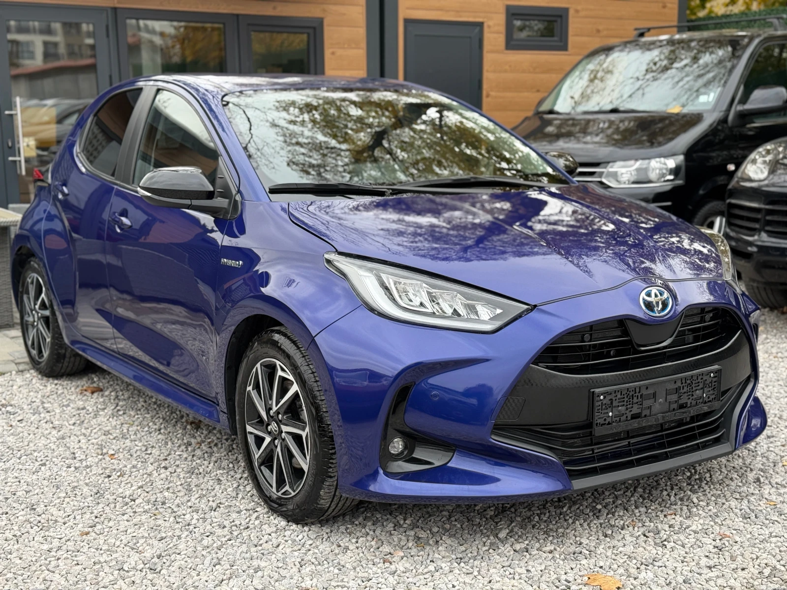 Toyota Yaris 1.5Hybrid/42 000km/92hp - изображение 3