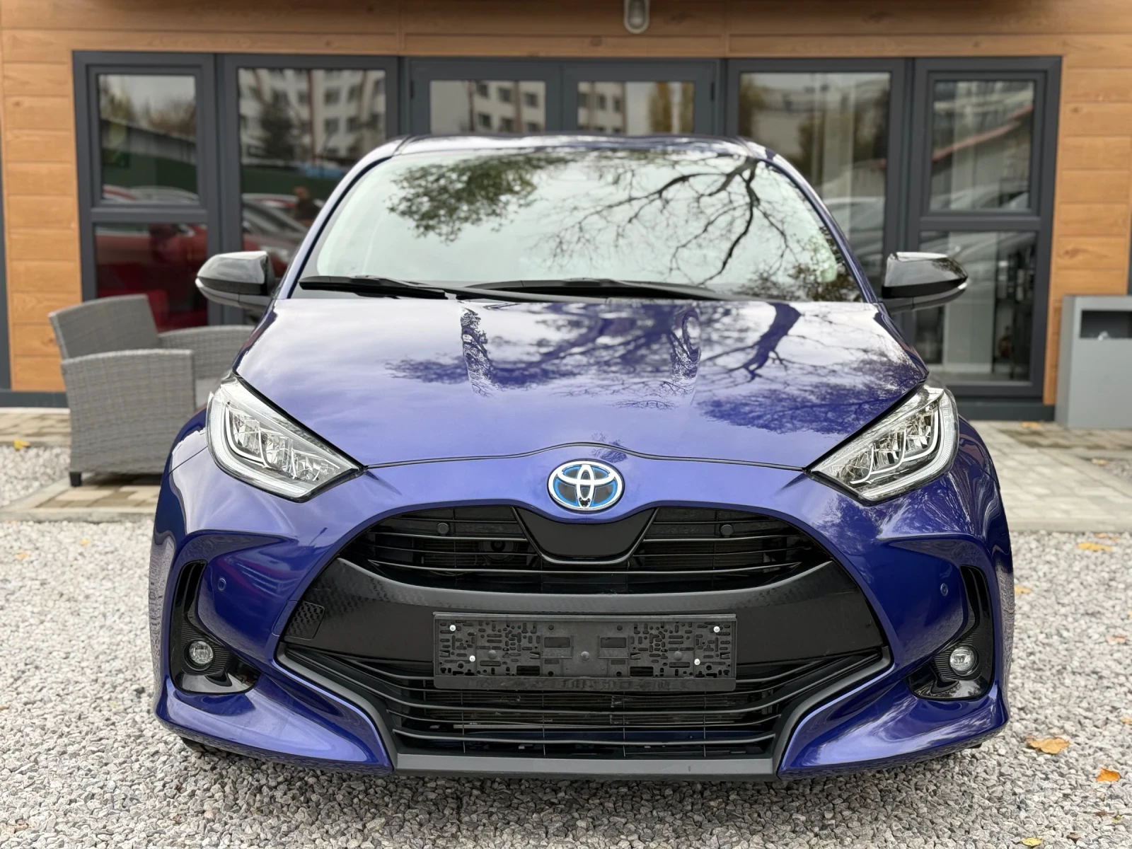 Toyota Yaris 1.5Hybrid/42 000km/92hp - изображение 2