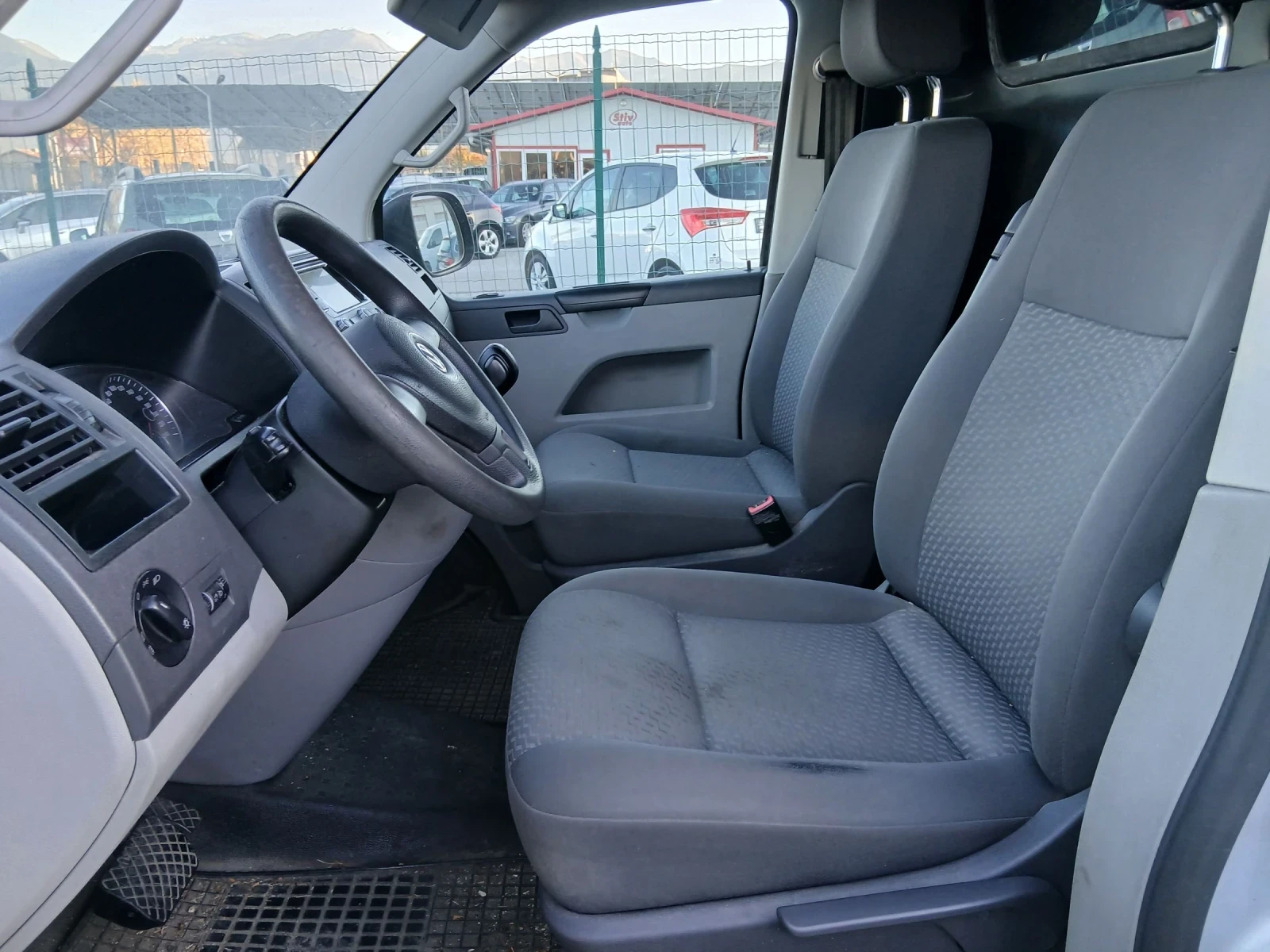 VW Sportsvan 2.0 tdi - изображение 8