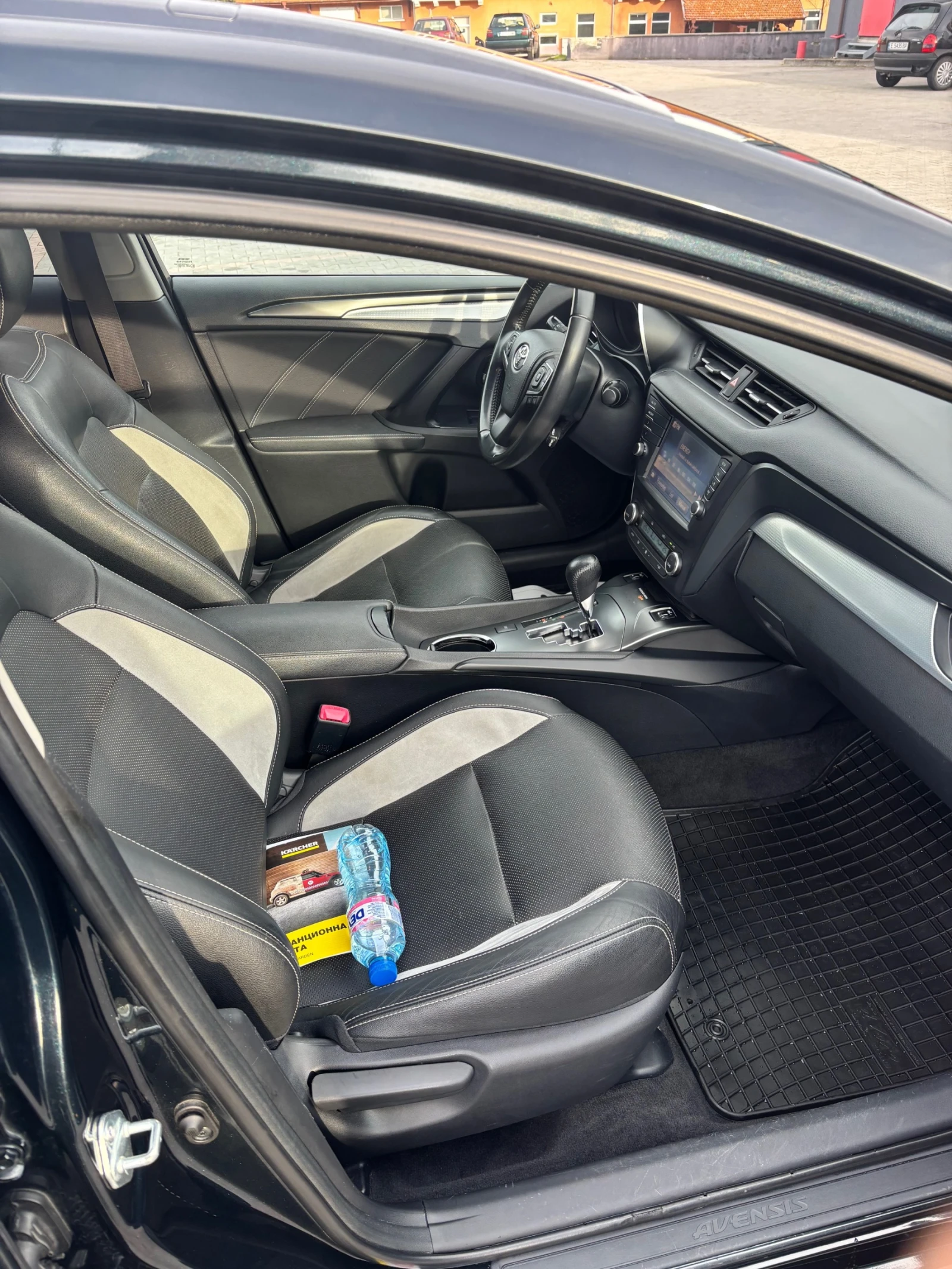 Toyota Avensis 1.8 Executive - изображение 9