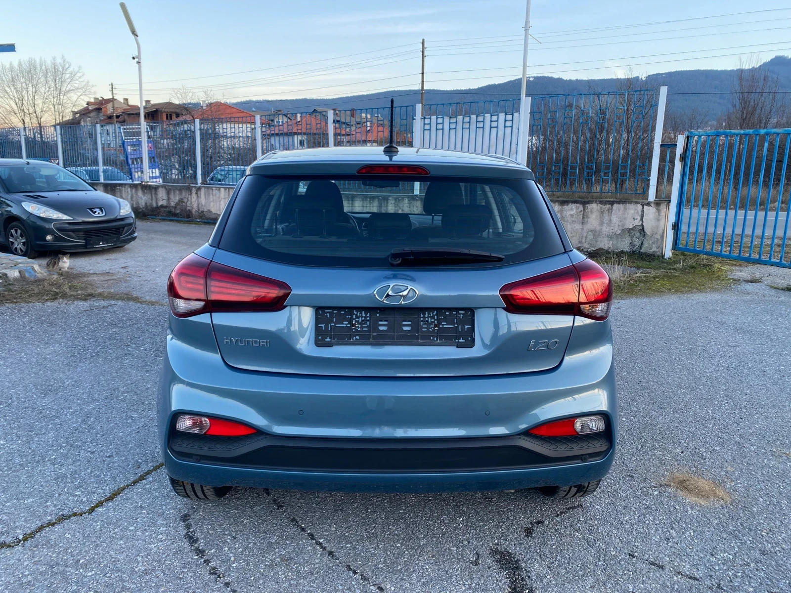 Hyundai I20 Navi, CarPlay, Camera, LineAsisistent | Mobile.bg � ����������� 5