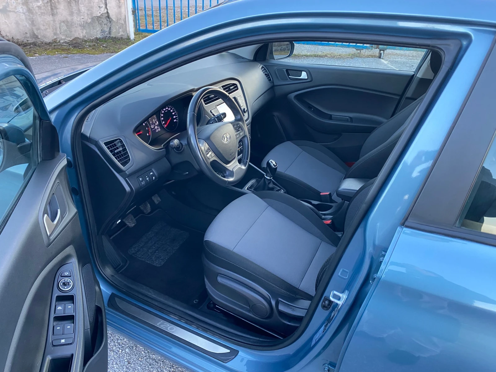 Hyundai I20 Navi, CarPlay, Camera, LineAsisistent | Mobile.bg � ����������� 7