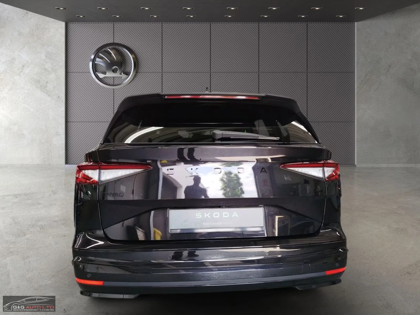 Skoda Enyaq 286HP/4X4/360/PANO/ACC/HUD/ACC/LED/235z, снимка 4 - Автомобили и джипове - 54041786