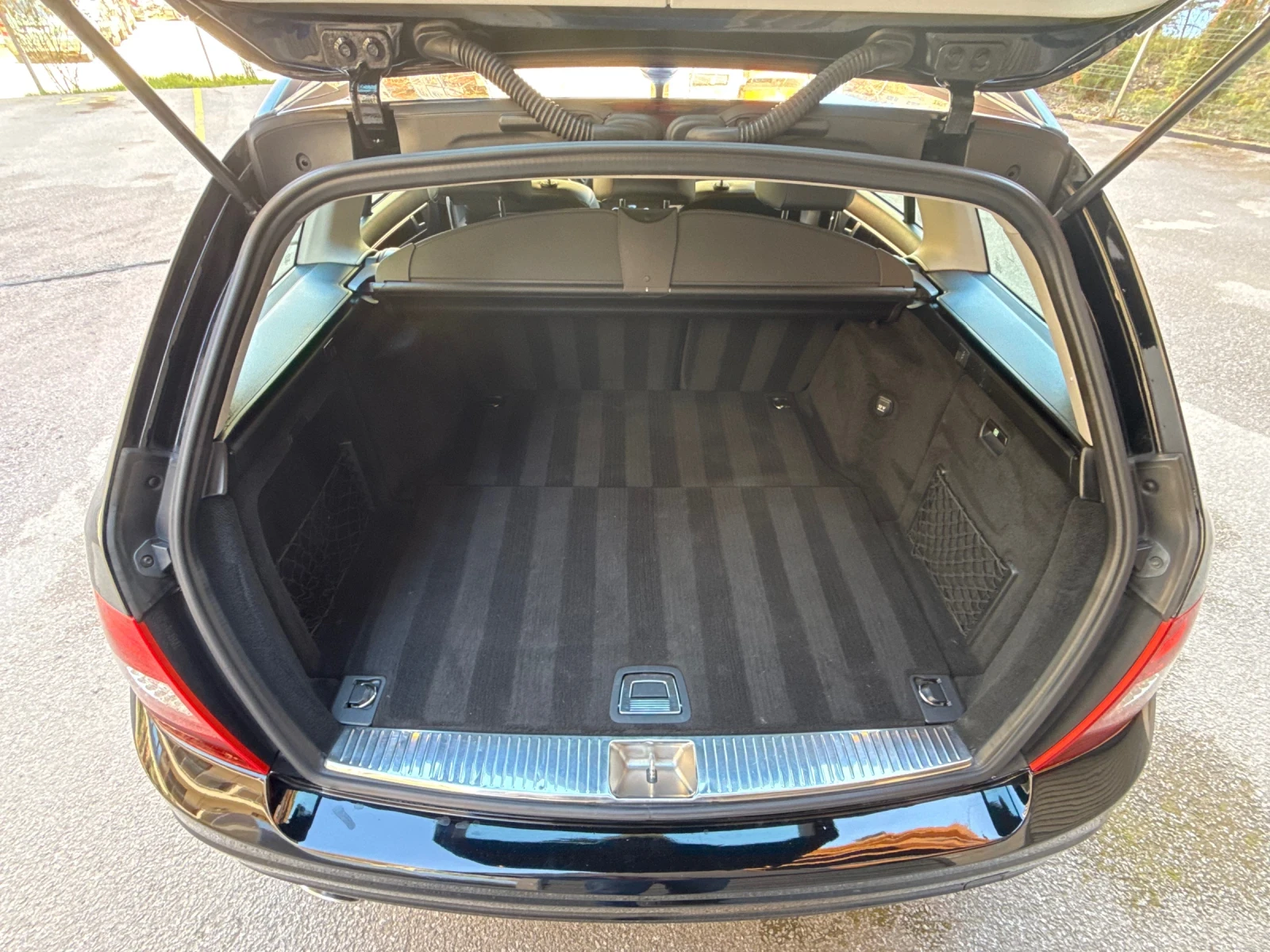 Mercedes-Benz C 220 C220 7G FACE AVANGARDE - MULTIBEAM КОЖА Bi-Xenon, снимка 8 - Автомобили и джипове - 54109282