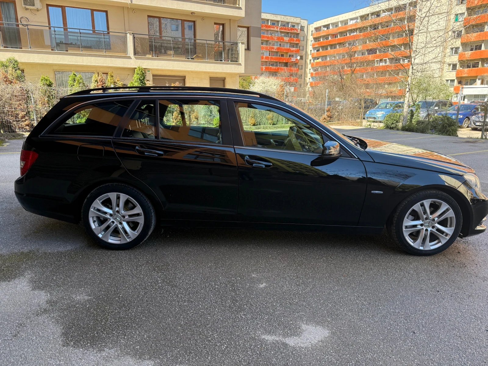 Mercedes-Benz C 220 C220 7G FACE AVANGARDE - MULTIBEAM КОЖА Bi-Xenon, снимка 3 - Автомобили и джипове - 54109282