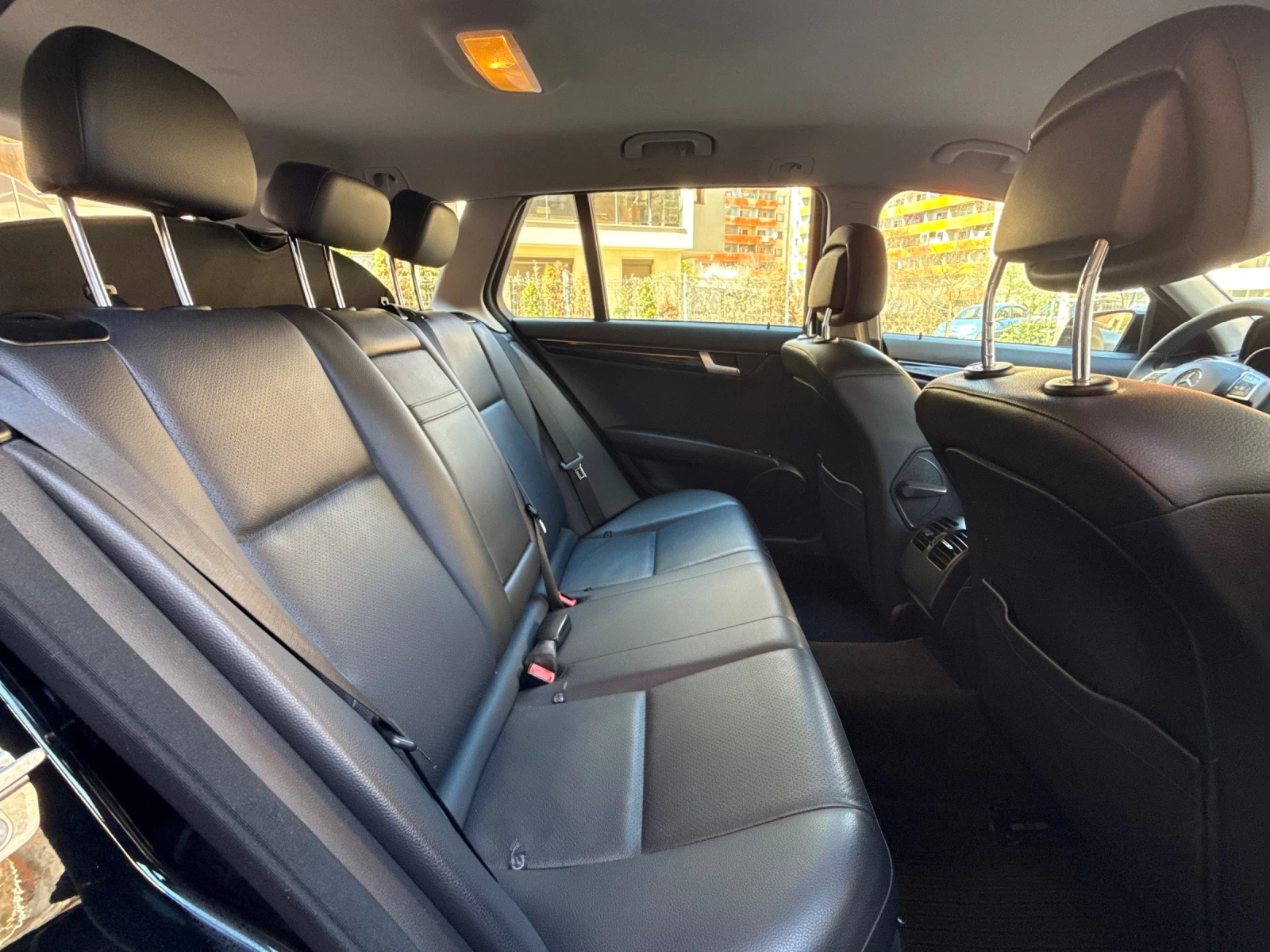 Mercedes-Benz C 220 C220 7G FACE AVANGARDE - MULTIBEAM КОЖА Bi-Xenon, снимка 9 - Автомобили и джипове - 54109282